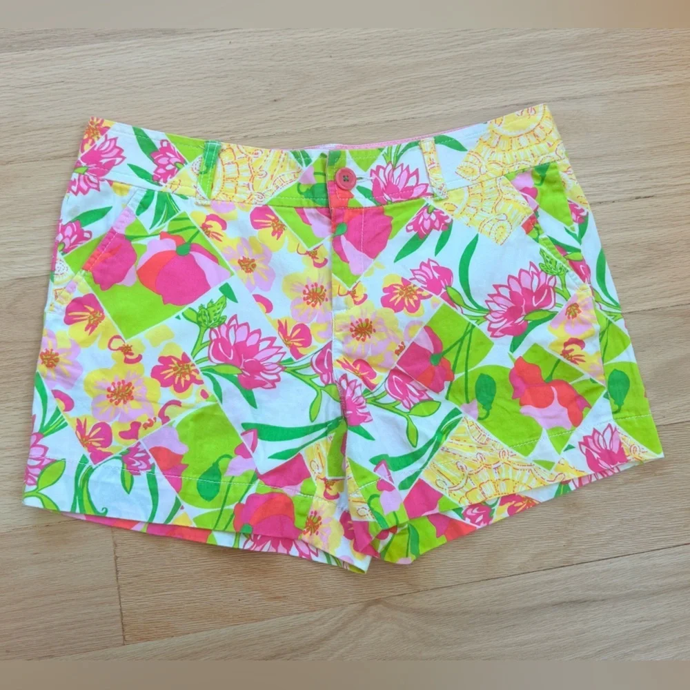 Lilly Pulitzer Fields Forever Mid Rise Callahan Shorts 100% Cotton Size 8 - Picture 2 of 10